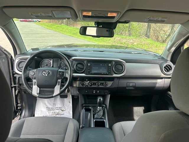 Used 2018 Toyota Tacoma SR5 image 12