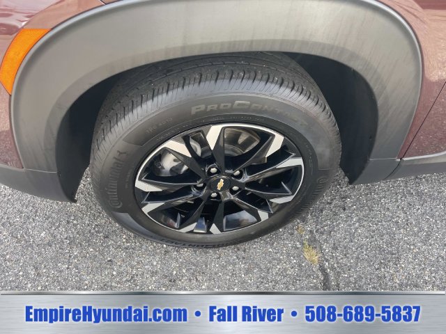 Used 2023 Chevrolet TrailBlazer LT w/ Convenience Package FWD image 12
