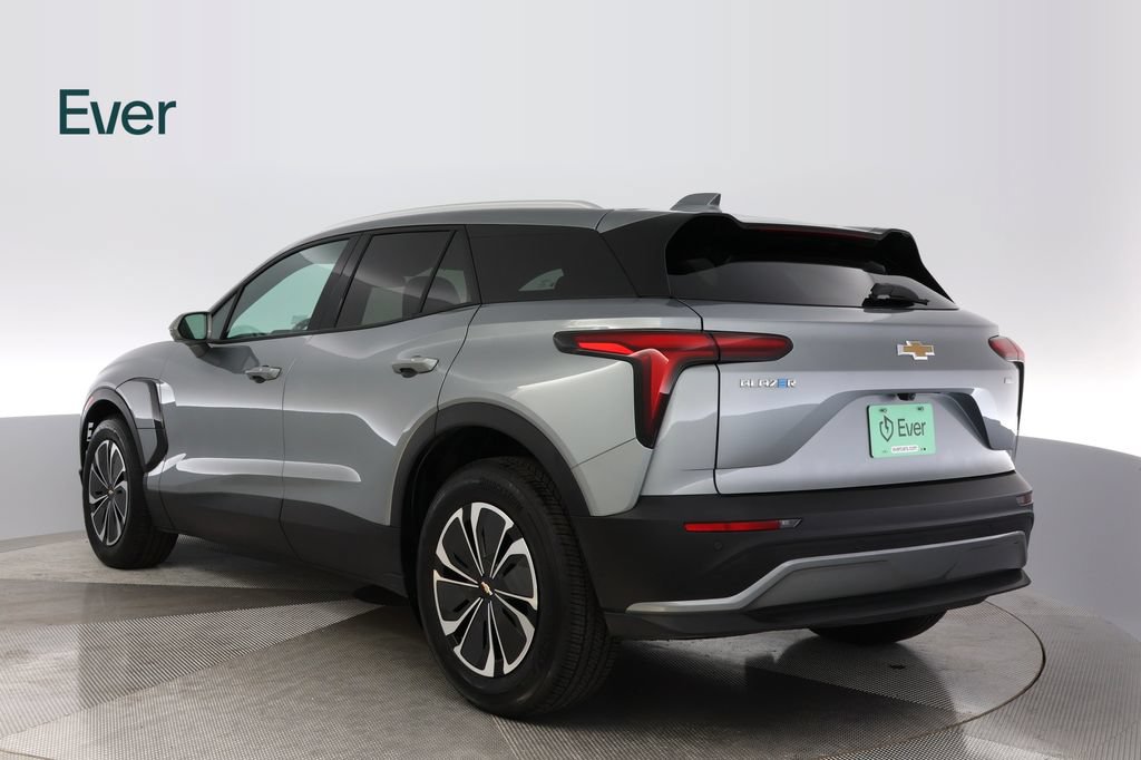 Used 2024 Chevrolet Blazer EV LT AWD/4WD image 17