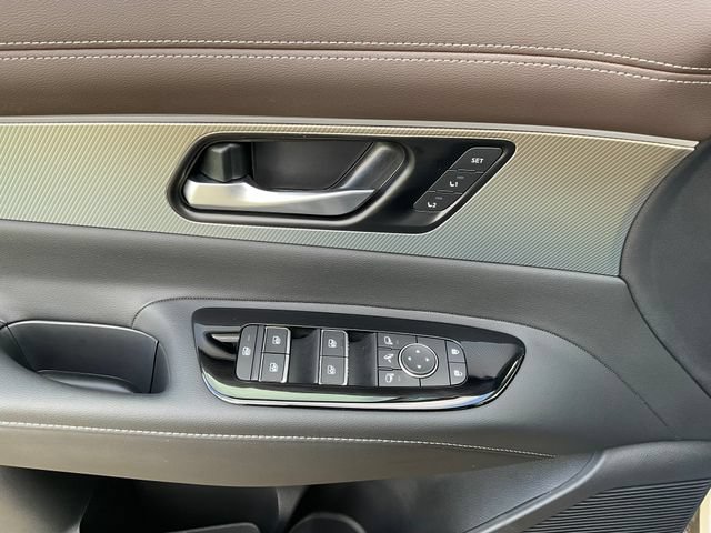 Used 2025 Nissan Murano Platinum AWD/4WD image 15