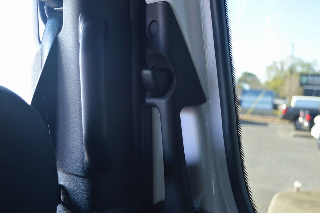 Used 2025 Mercedes-Benz Sprinter 2500 image 38