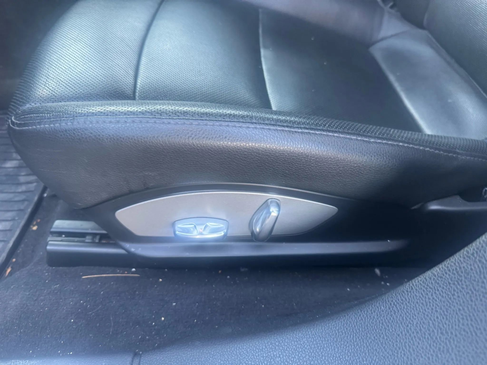 Used 2011 Porsche Panamera 4 image 17