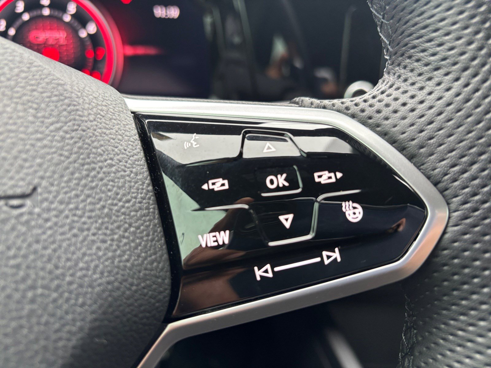 Used 2022 Volkswagen GTI S FWD image 19