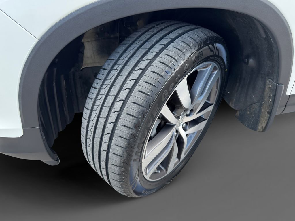 Used 2018 Honda Pilot Touring image 10