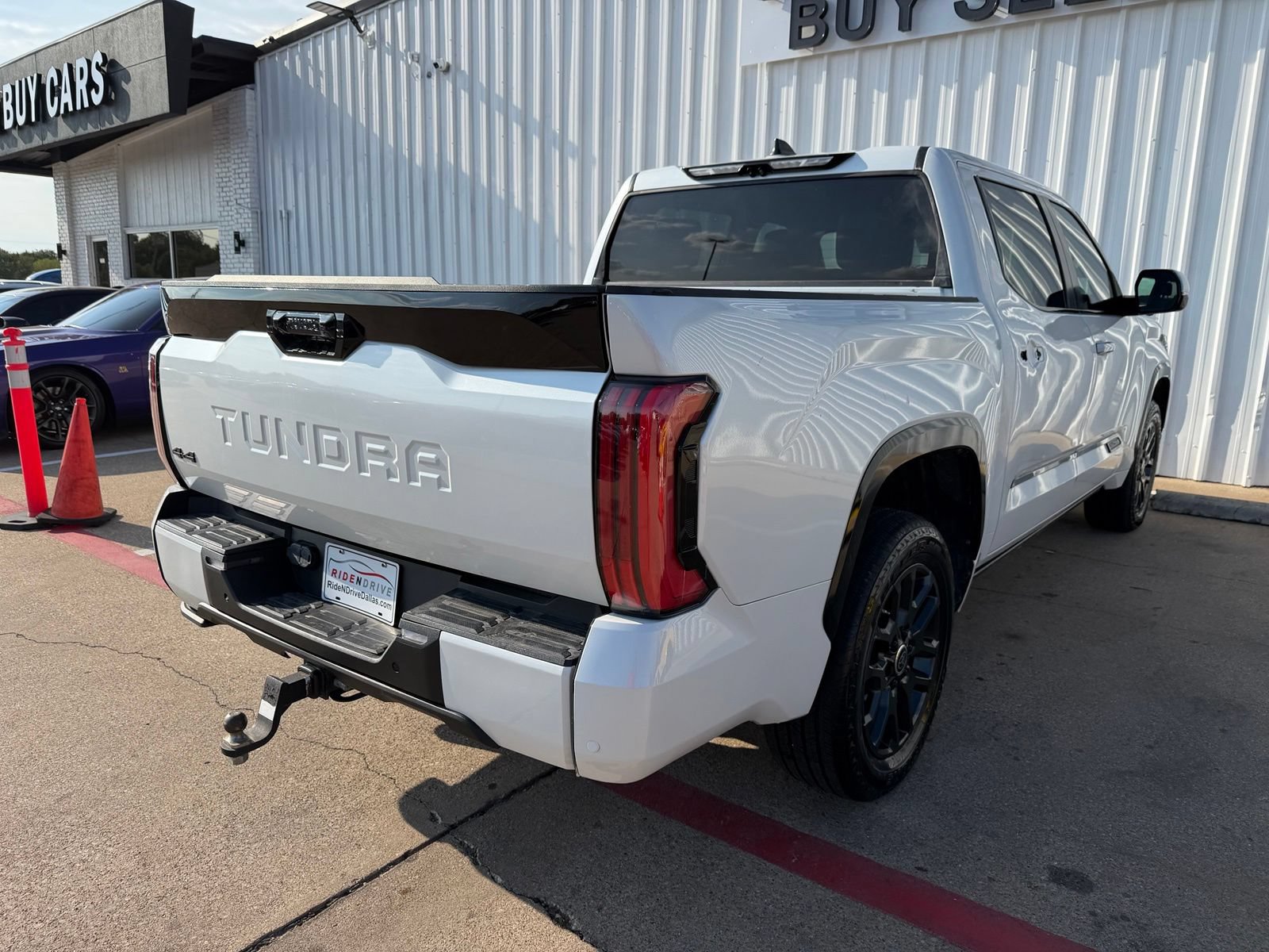 Used 2024 Toyota Tundra Platinum AWD/4WD image 7