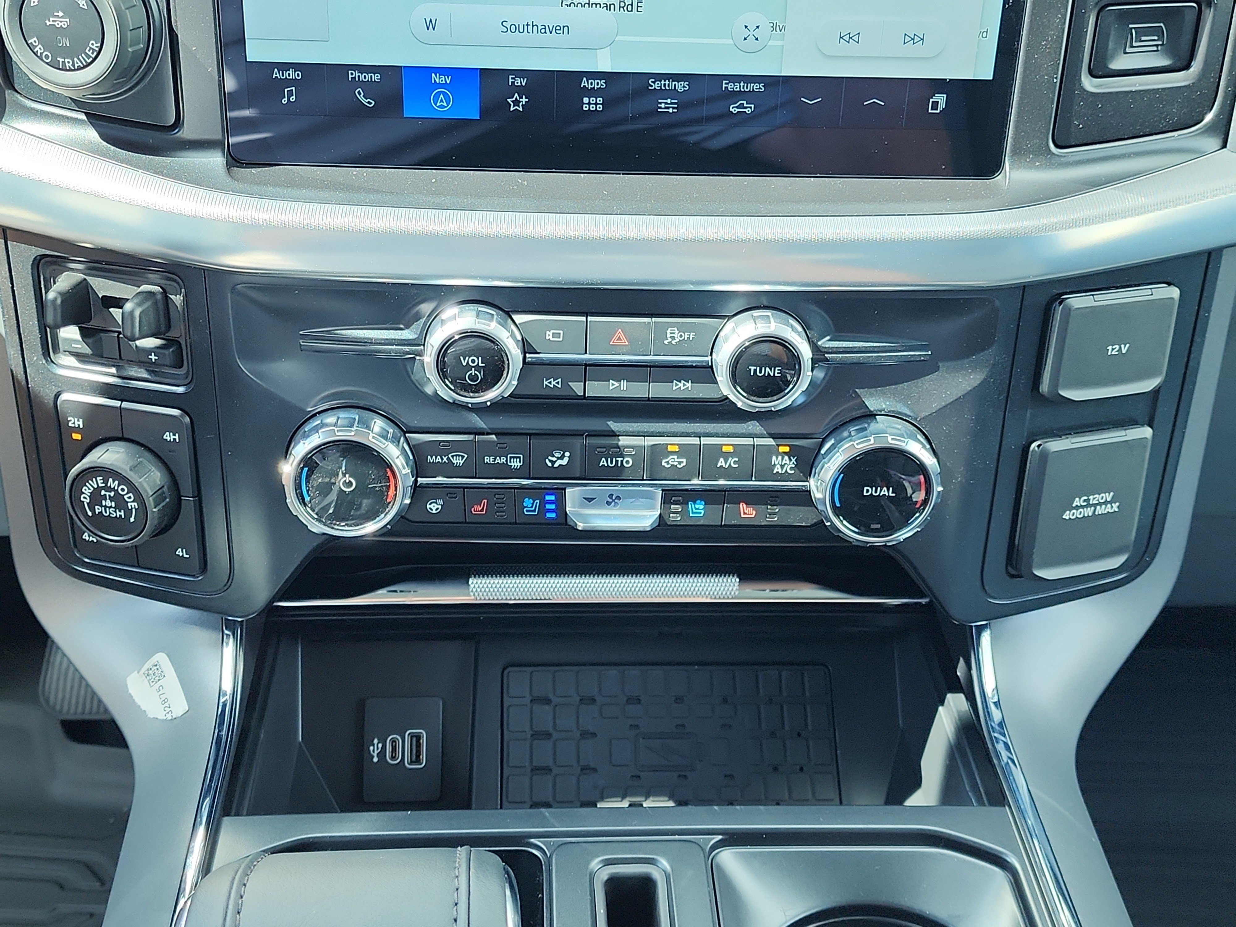 New 2025 Ford F150 Lariat image 13