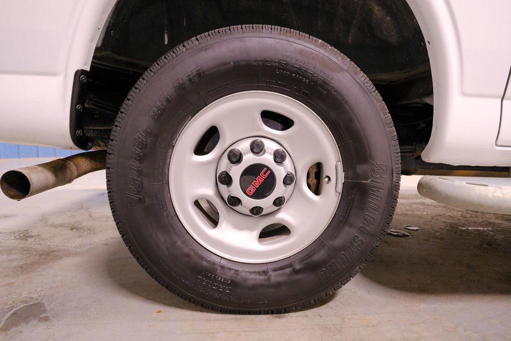 Used 2024 GMC Savana 2500 w/ Driver Convenience Package image 42