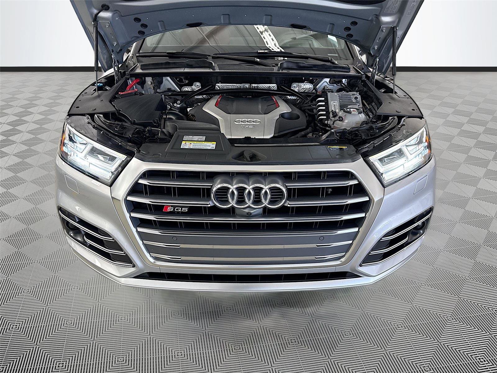 Used 2018 Audi SQ5 Prestige AWD/4WD image 31
