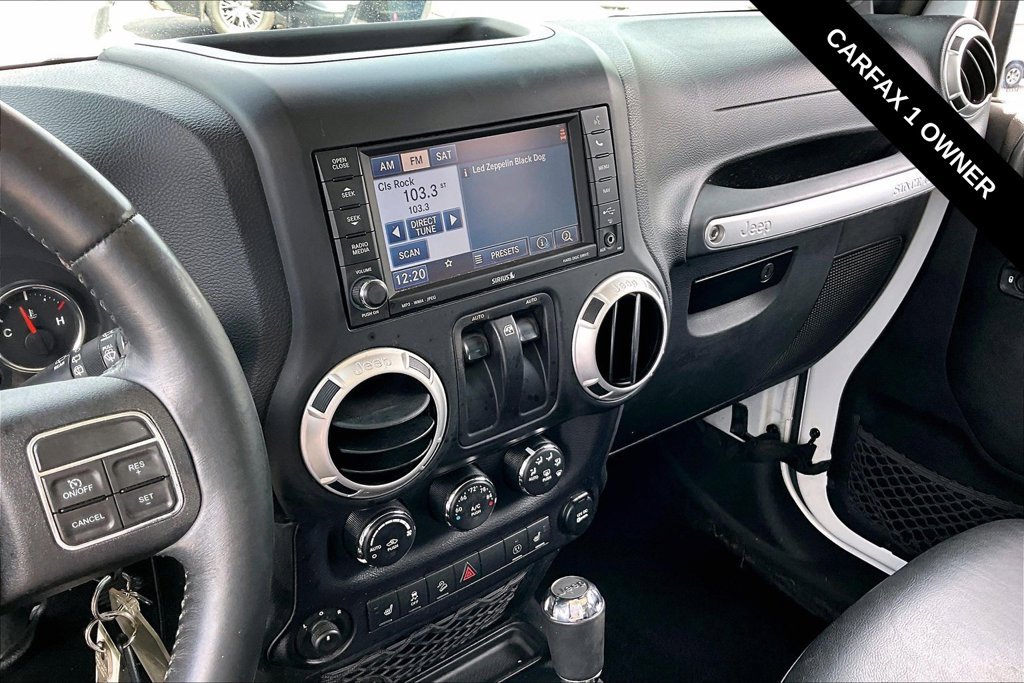 Used 2014 Jeep Wrangler Rubicon w/ Power Convenience Group AWD/4WD image 8