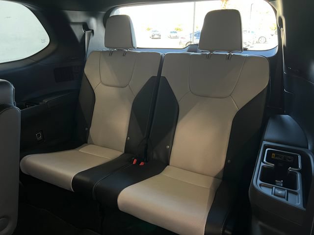 New 2026 Lexus TX 500h AWD image 41