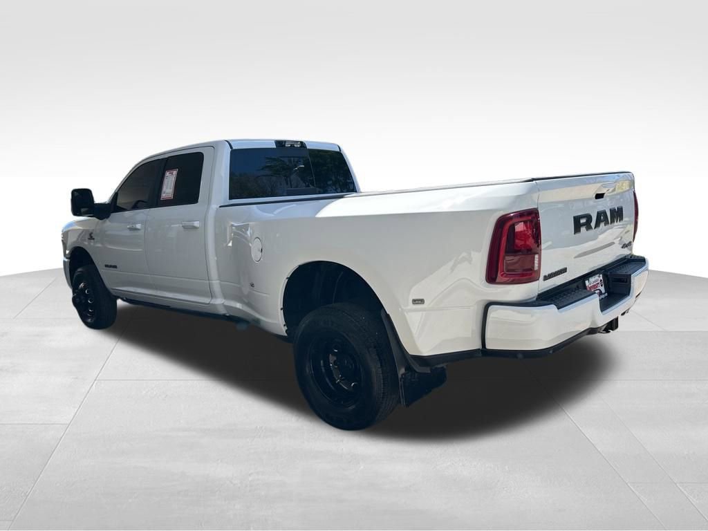 Used 2025 RAM 3500 Laramie AWD/4WD image 4