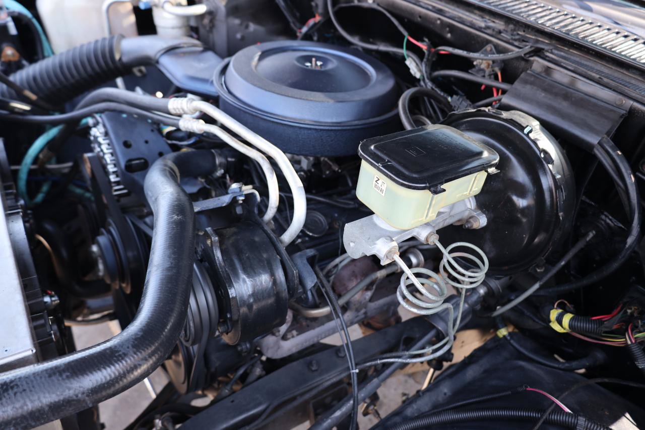 Used 1988 GMC Jimmy 4WD image 40