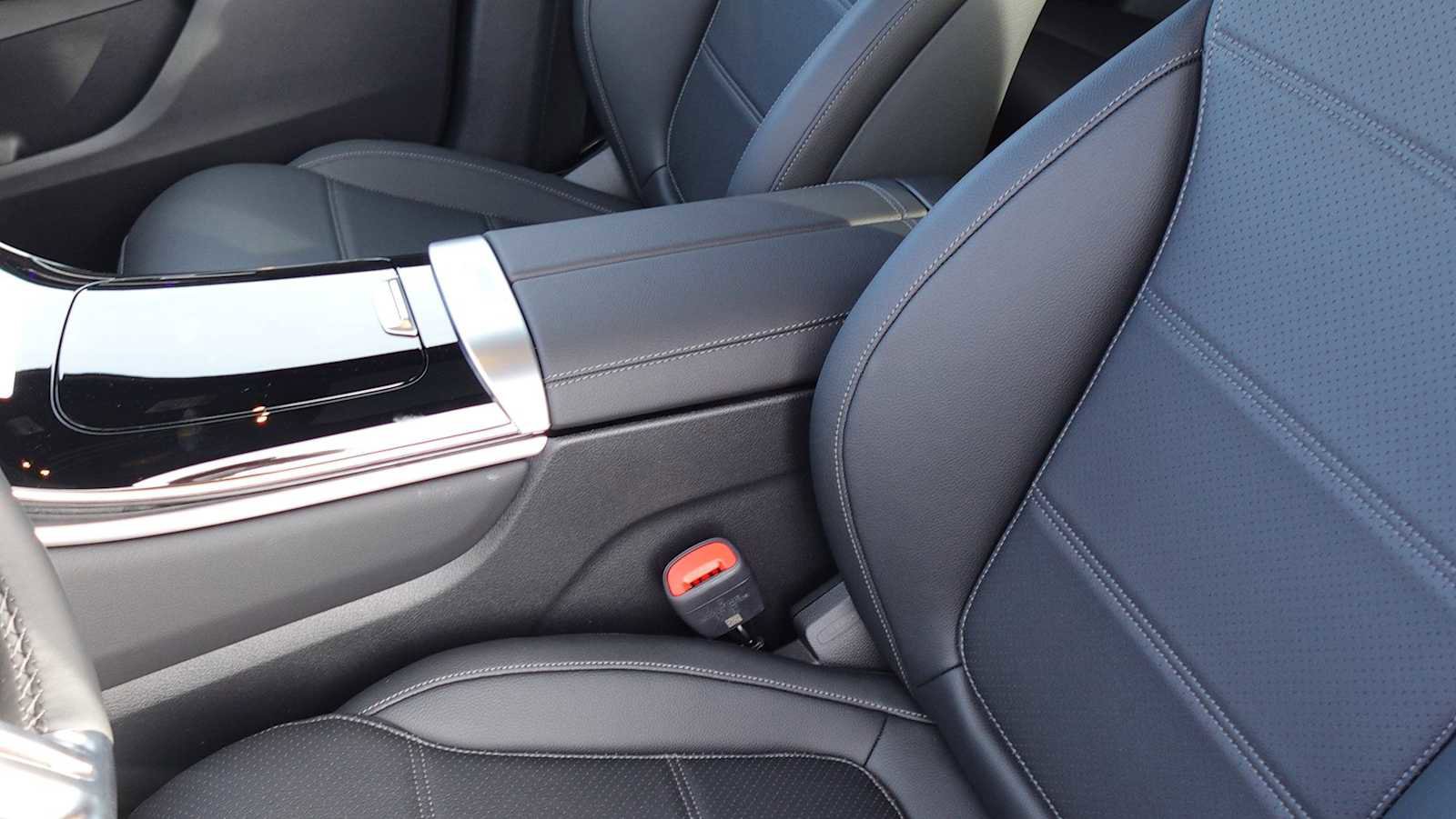 New 2026 Mercedes-Benz GLC 300 4MATIC image 38