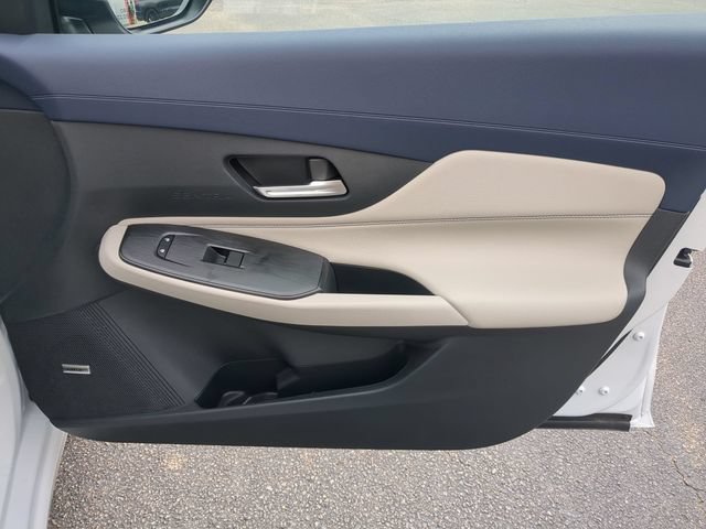 New 2026 Nissan Sentra SL w/ Floor Mat Package FWD image 32