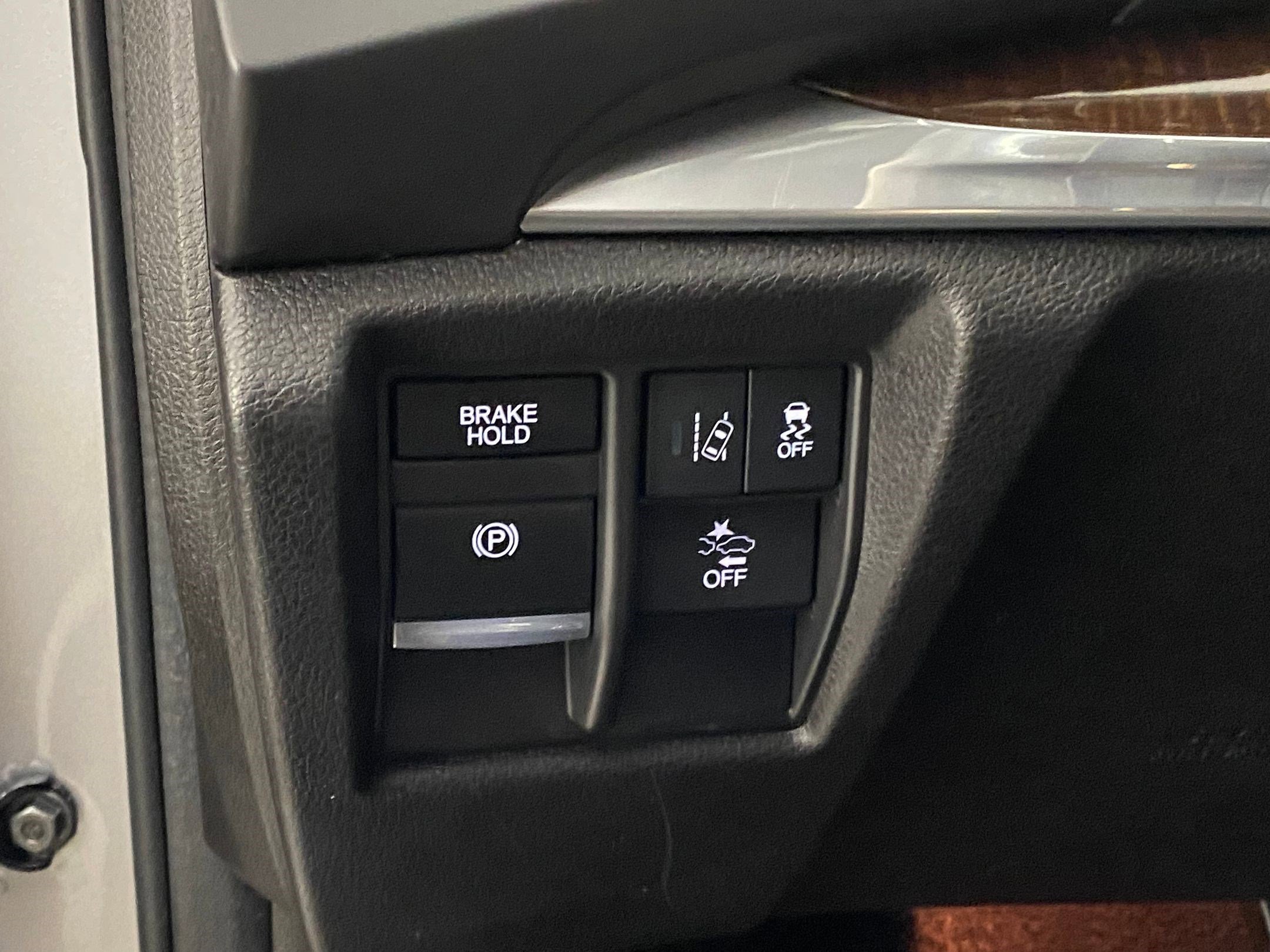 Used 2017 Acura MDX w/ Technology & Entertainment image 19