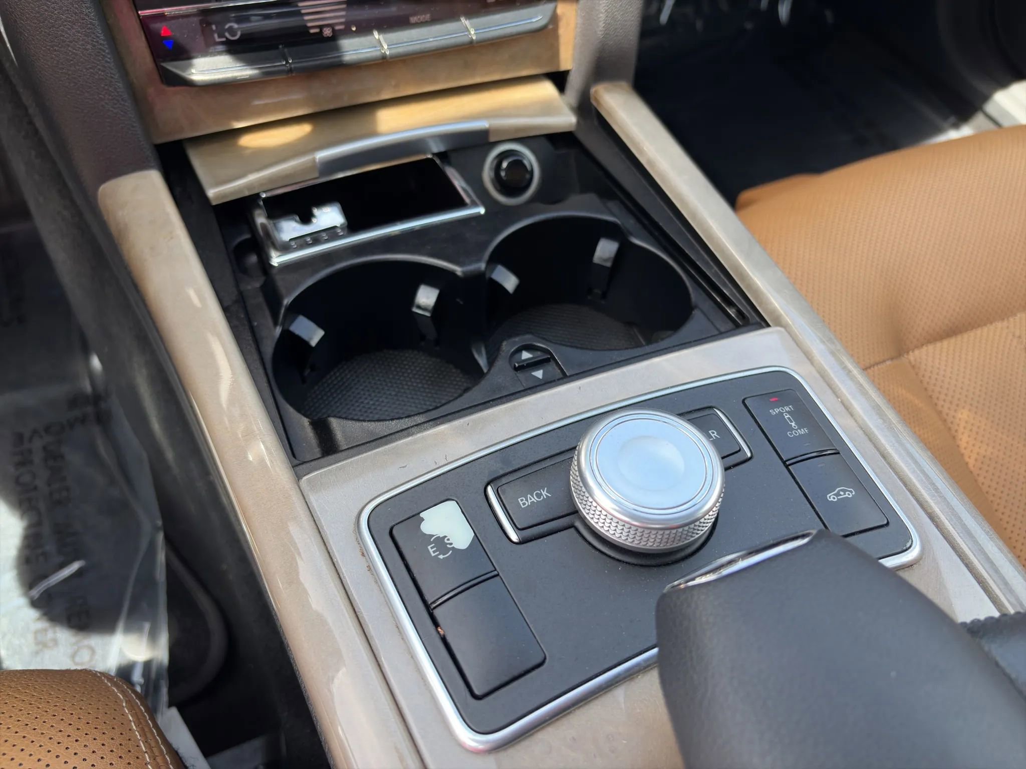 Used 2011 Mercedes-Benz E 550 Sedan image 17