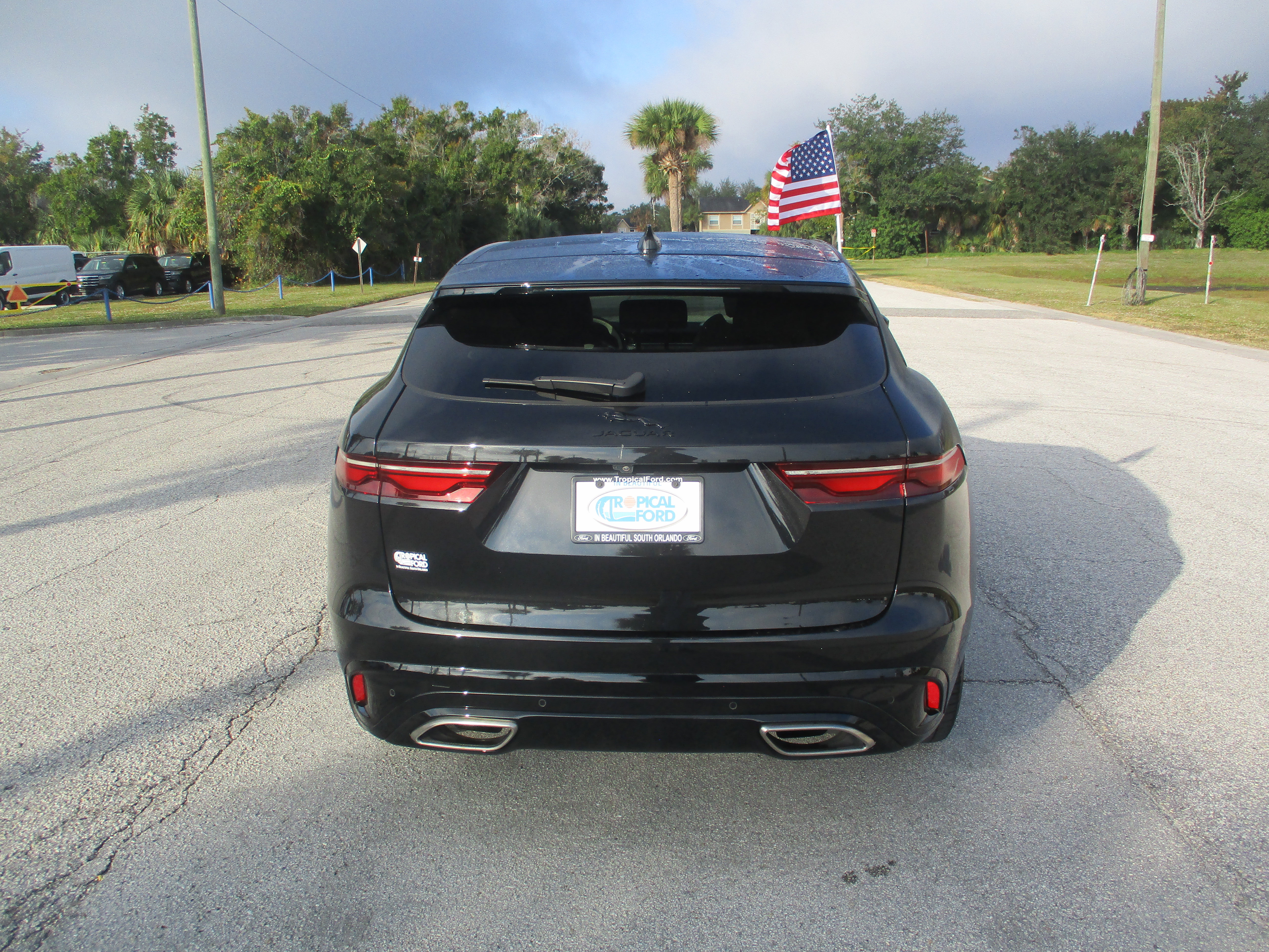 Used 2024 Jaguar F-PACE R-Dynamic S image 6