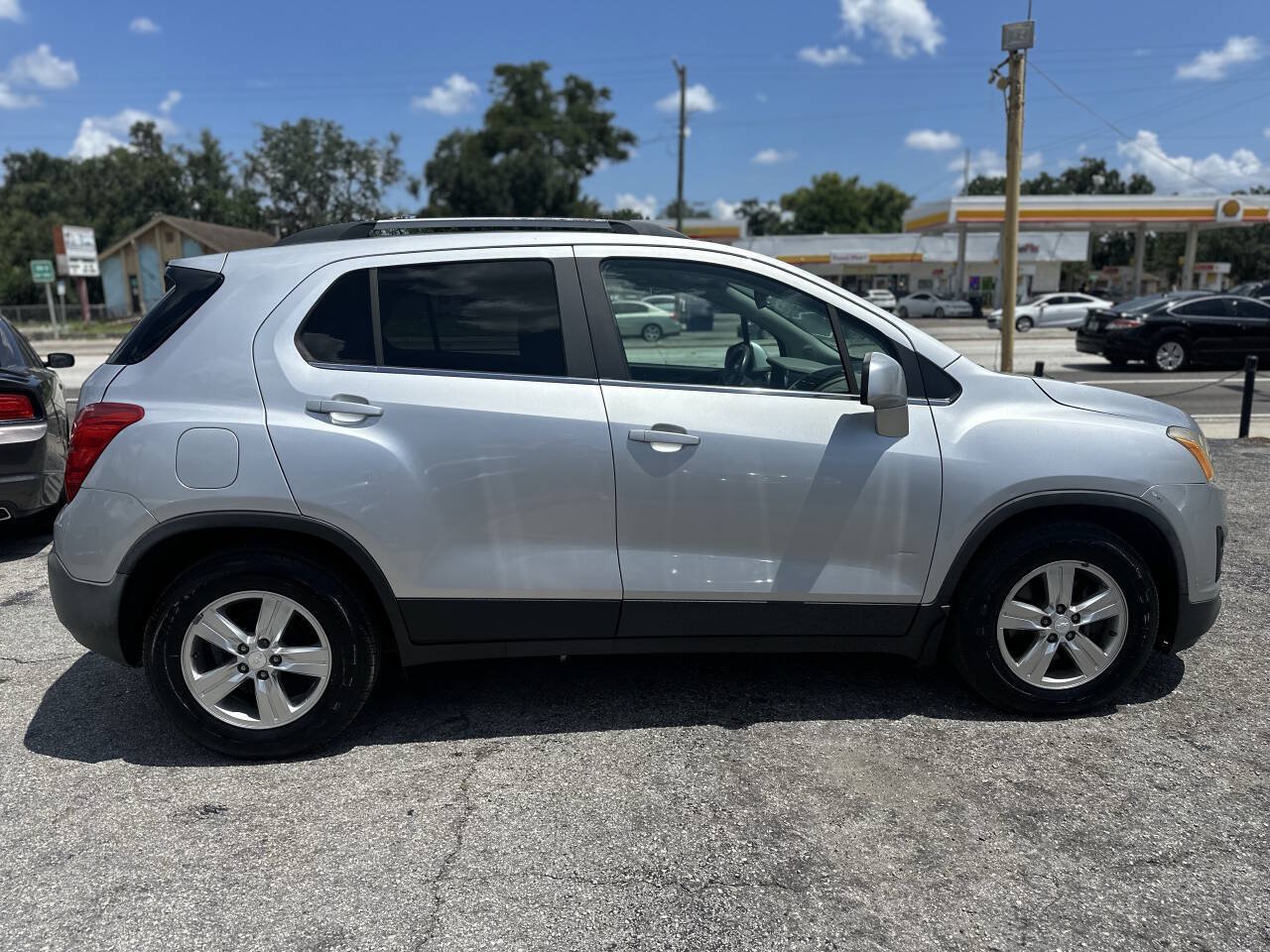 Used 2015 Chevrolet Trax LT w/ LT Plus Package FWD image 8