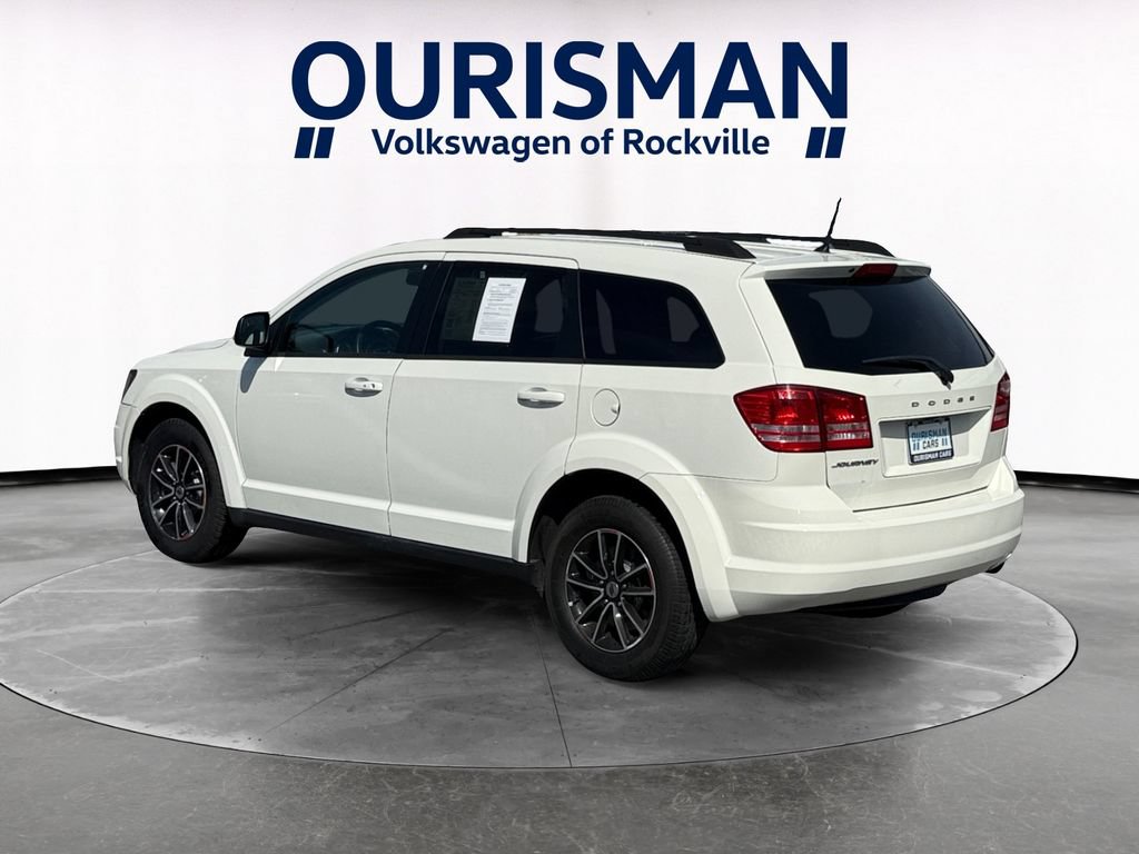 Used 2018 Dodge Journey SE w/ Blacktop Package FWD image 4