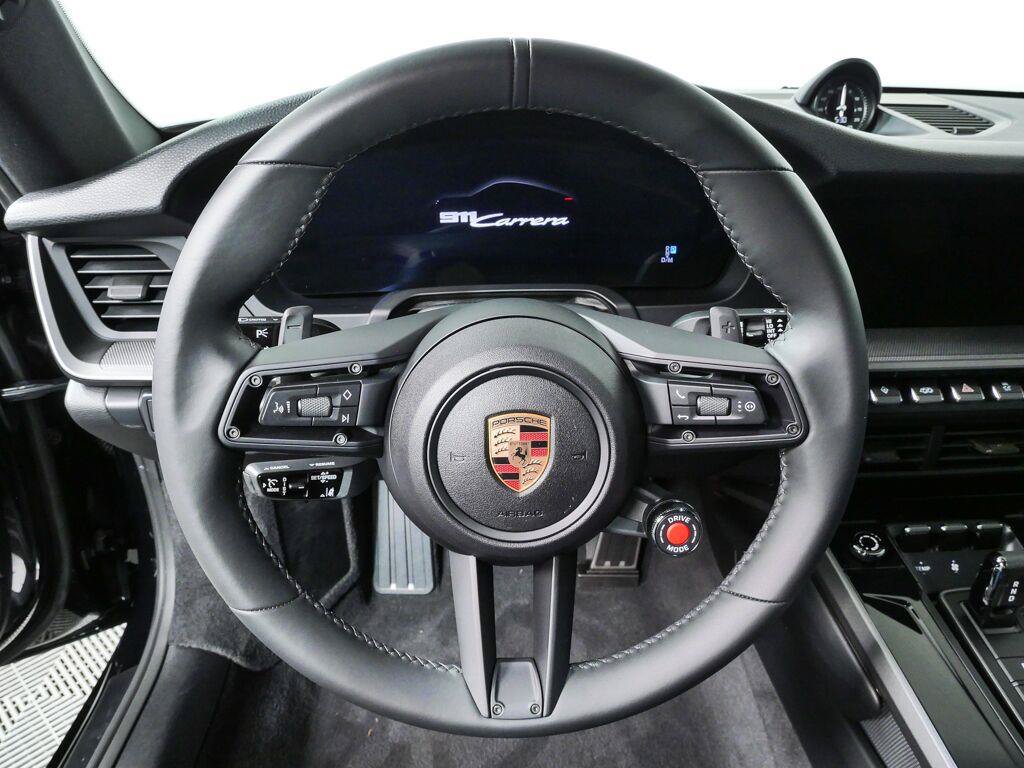 Certified 2025 Porsche 911 Carrera RWD image 9