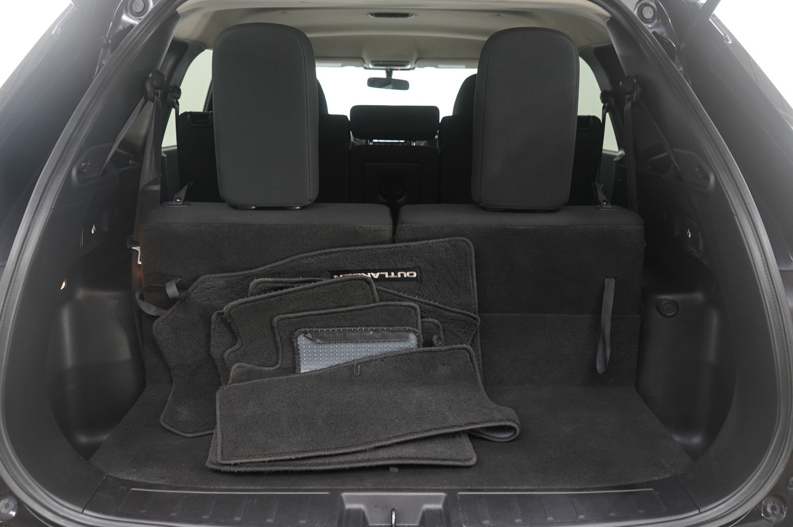 Used 2024 Mitsubishi Outlander ES image 20