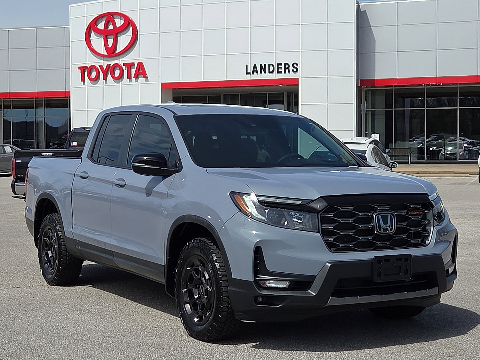 Used 2025 Honda Ridgeline TrailSport+ image 1