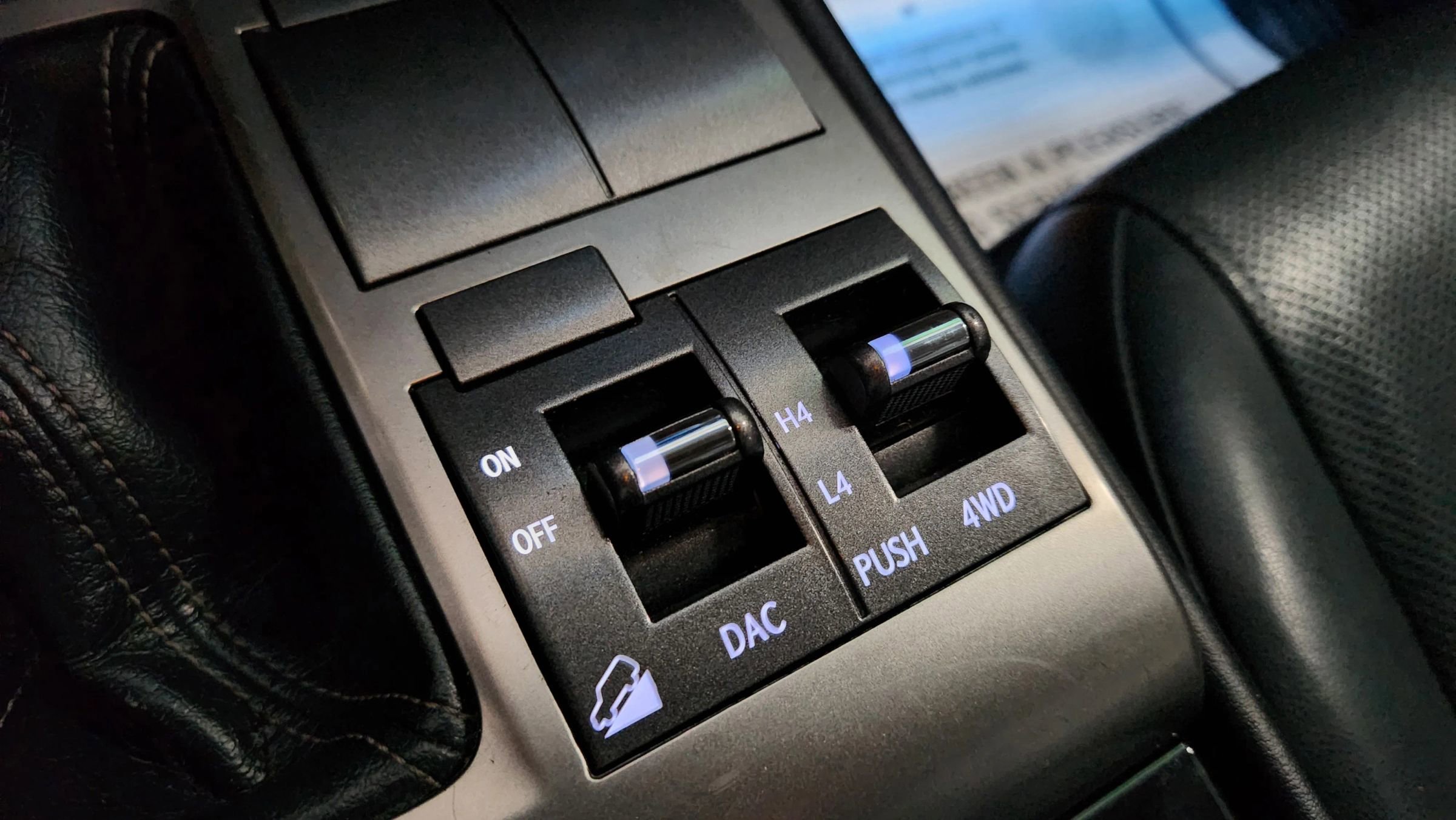 Used 2015 Lexus GX 460 image 38