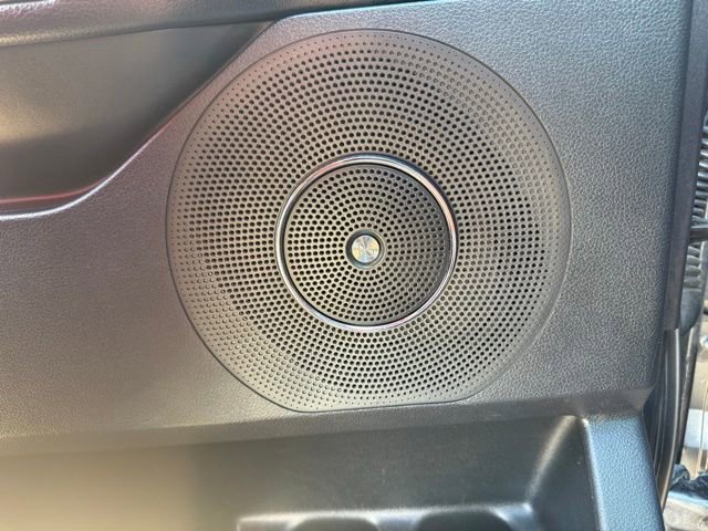 Used 2019 Ford Expedition Limited w/ Equipment Group 301A RWD image 8