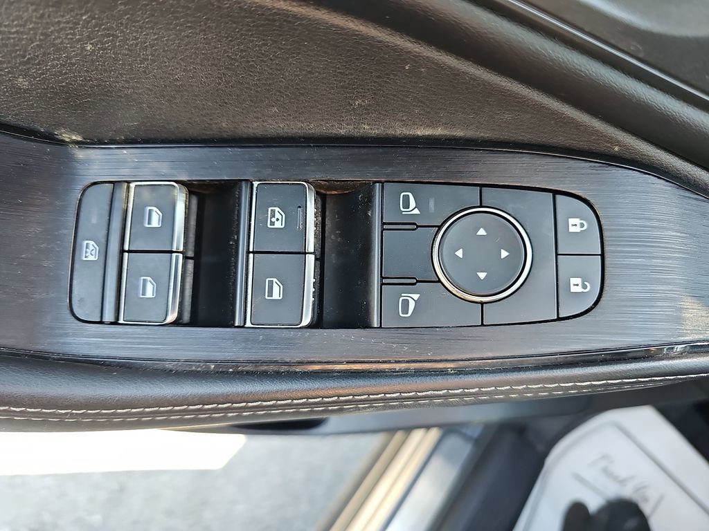 Used 2023 Nissan Rogue SL w/ SL Premium Package image 32