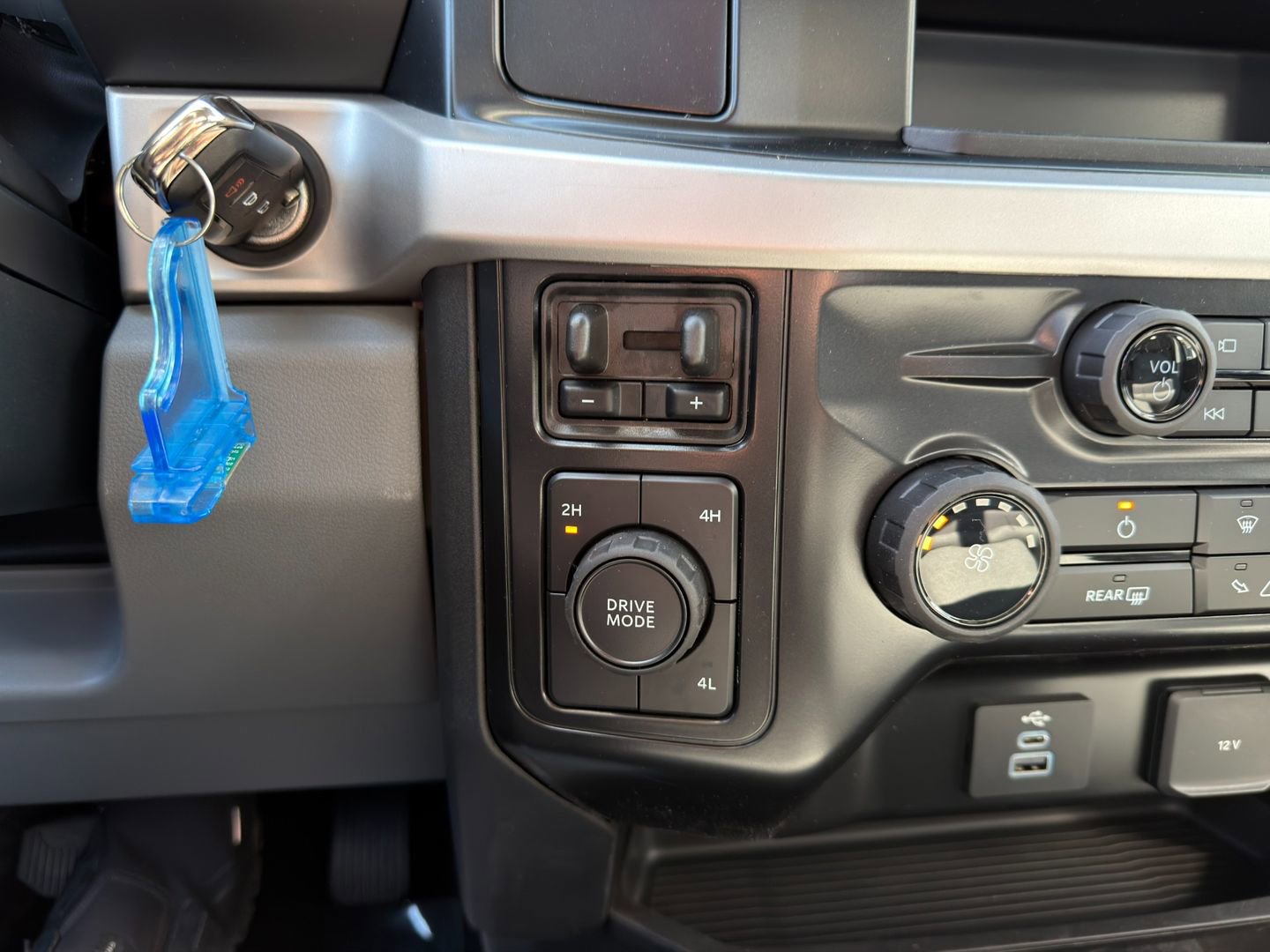 New 2026 Ford F350 XLT image 32