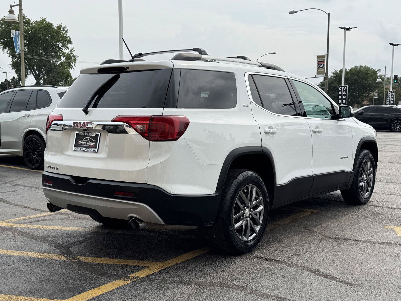 Used 2019 GMC Acadia SLT FWD image 9