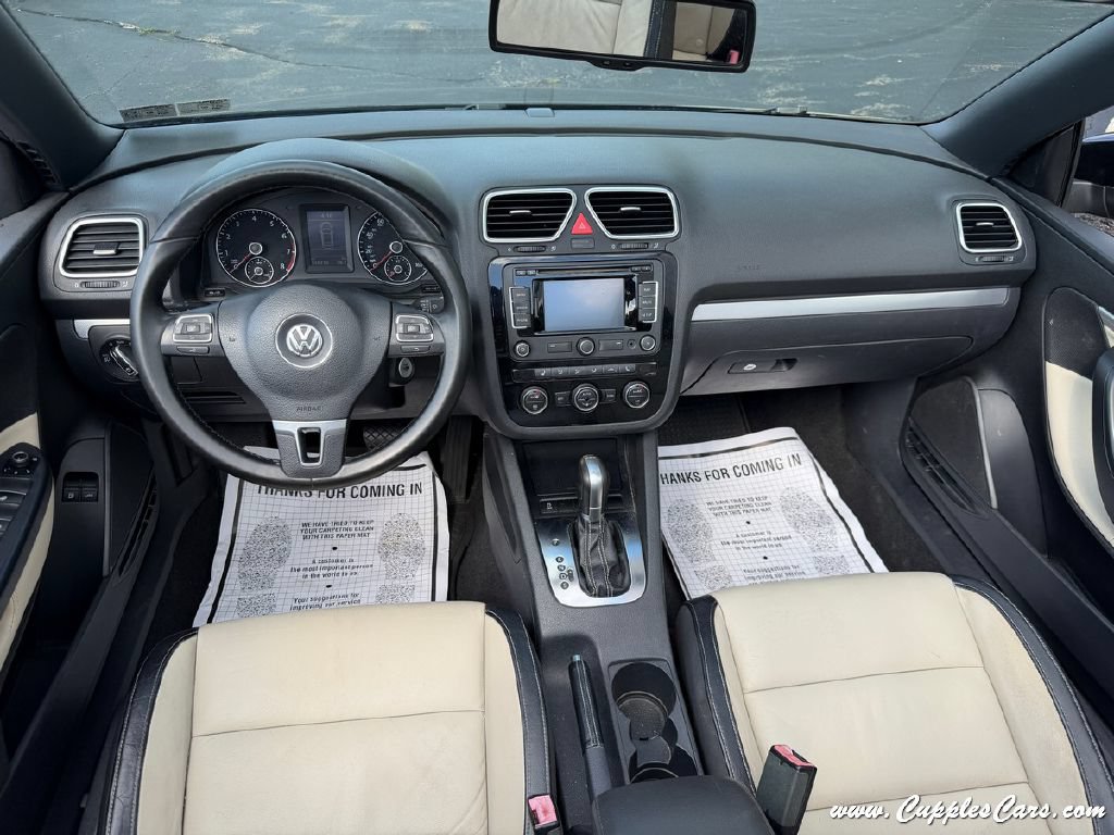Used 2015 Volkswagen Eos Final Edition FWD image 21
