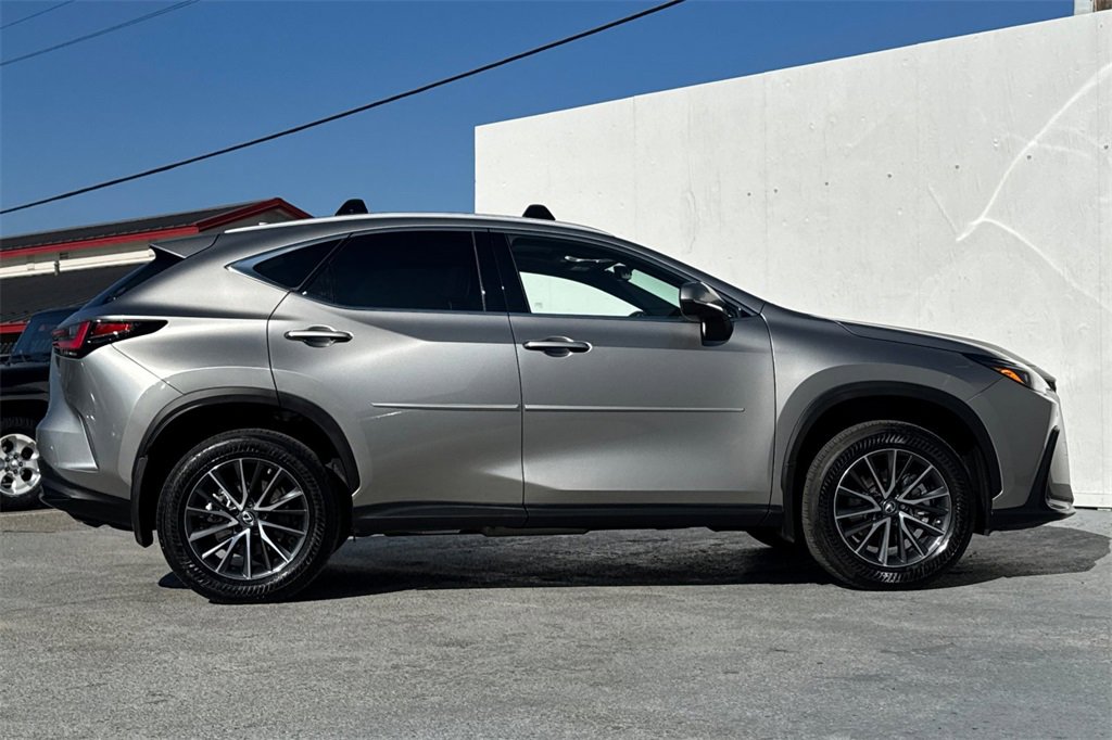 Used 2023 Lexus NX 350h 350h Premium image 2