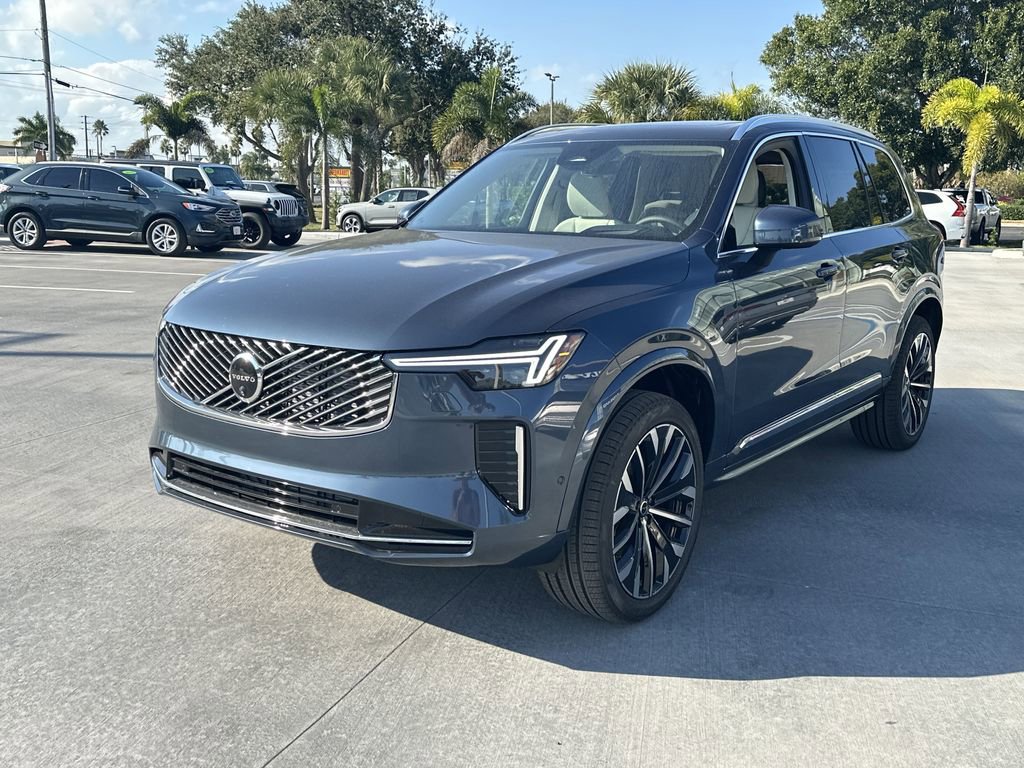 New 2026 Volvo XC90 B6 Ultra w/ Protection Package image 2
