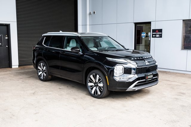 New 2025 Mitsubishi Outlander AWD image 33