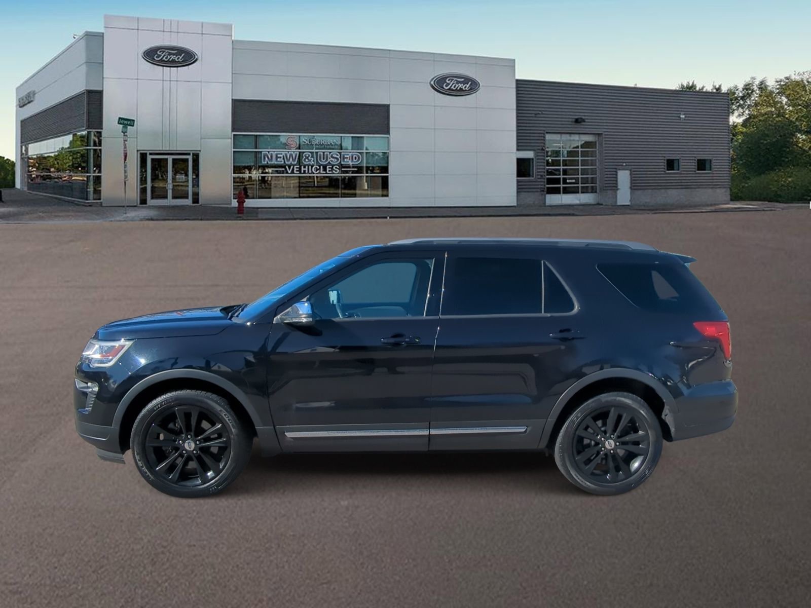 Used 2019 Ford Explorer XLT w/ Equipment Group 202A image 7