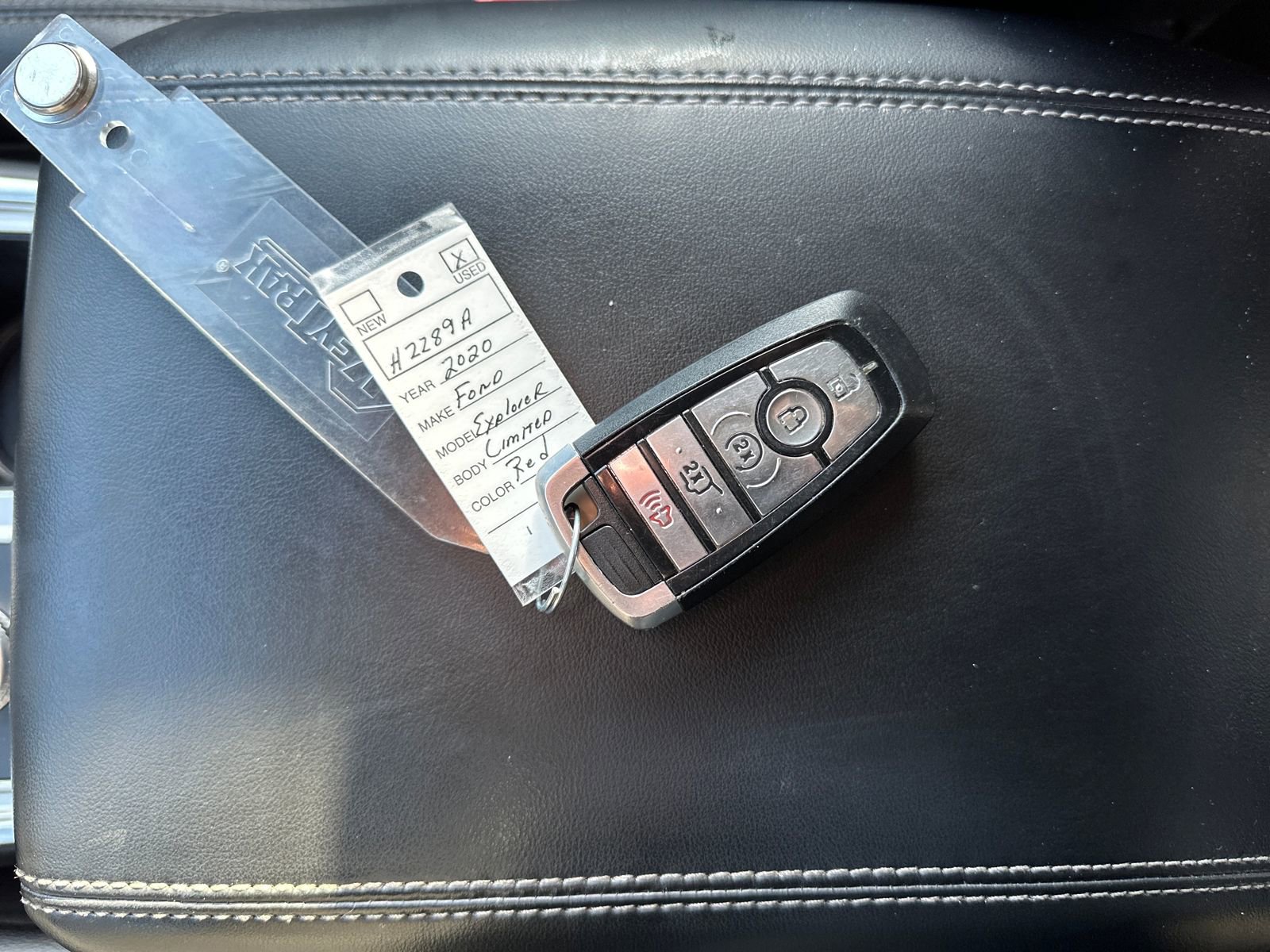 Used 2020 Ford Explorer Limited w/ Class III Trailer Tow Package image 17