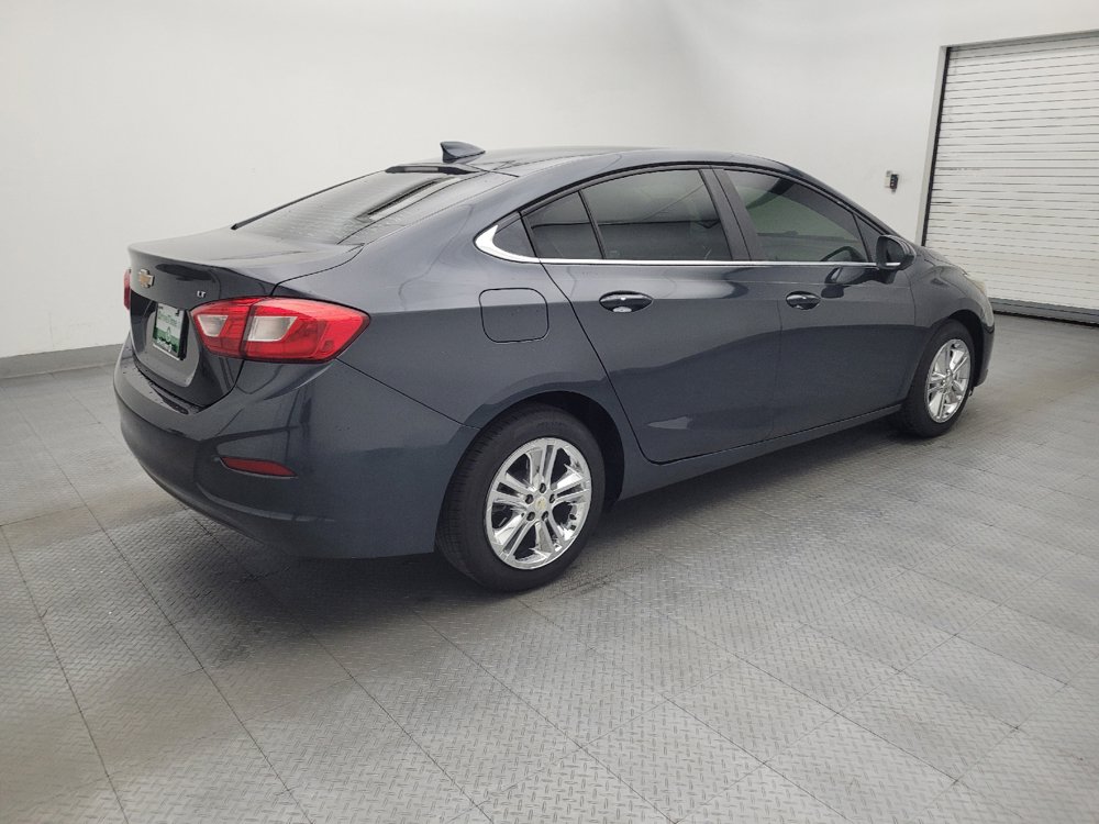 Used 2018 Chevrolet Cruze LT w/ Convenience Package FWD image 10
