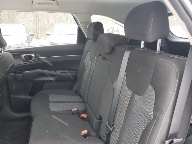 Used 2023 Kia Sorento LX image 25
