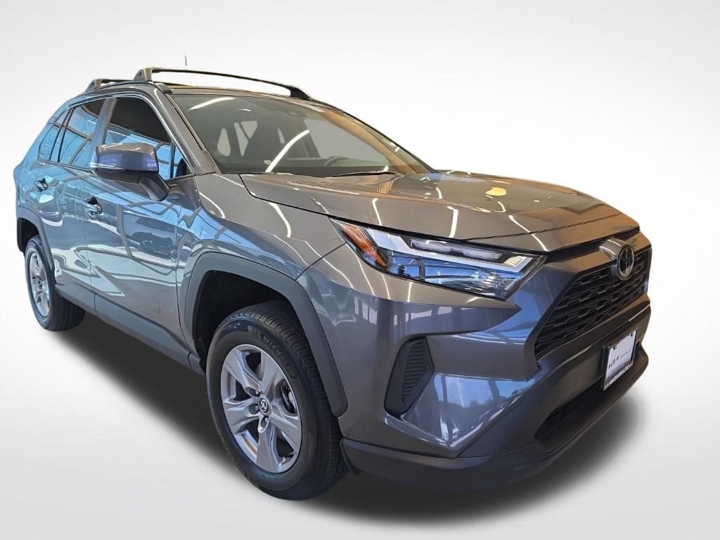 Used 2025 Toyota RAV4 XLE w/ Convenience Package FWD image 24