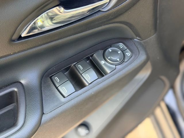 Used 2019 Chevrolet Equinox LT w/ Driver Convenience Package image 20