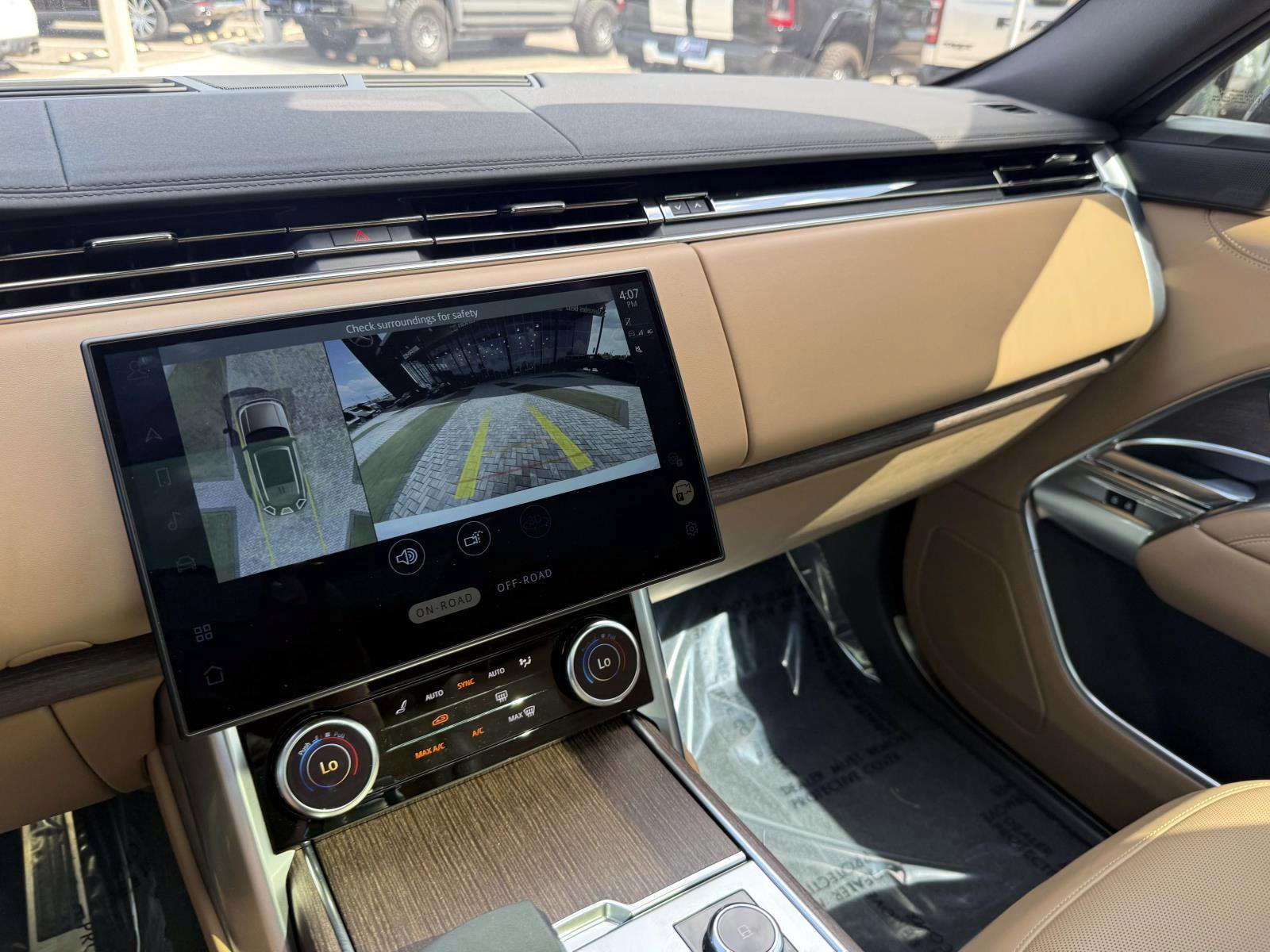 Used 2023 Land Rover Range Rover SE AWD/4WD image 27