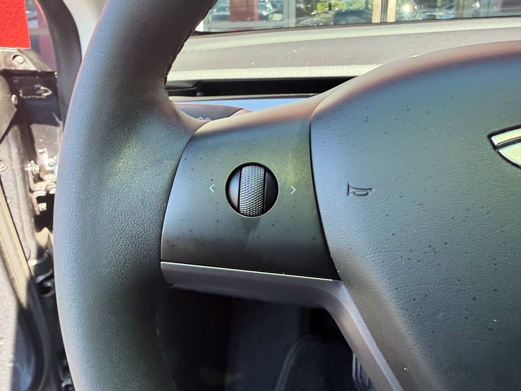 Used 2023 Tesla Model 3 Standard Range RWD image 18