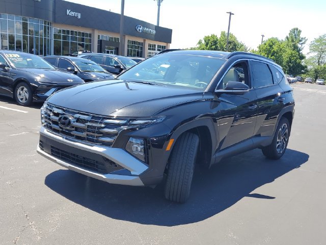 New 2026 Hyundai Tucson Limited AWD/4WD image 2