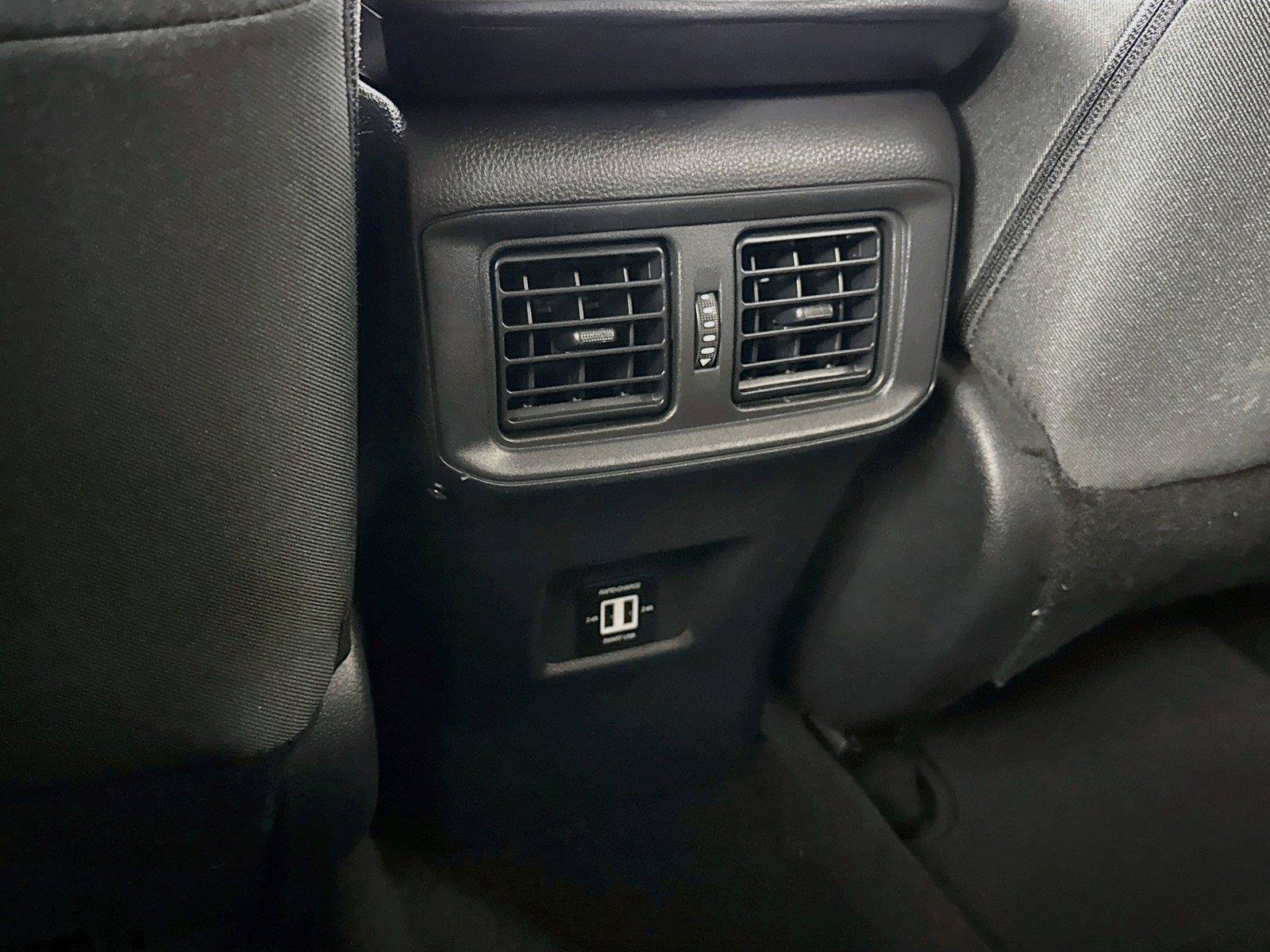 Used 2023 Toyota RAV4 LE FWD image 31