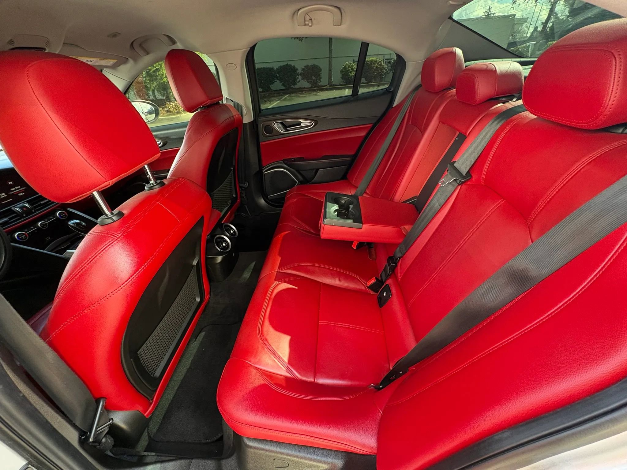 Used 2019 Alfa Romeo Giulia Ti image 19