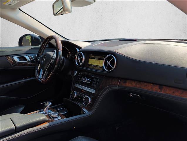 Used 2013 Mercedes-Benz SL 550 image 24
