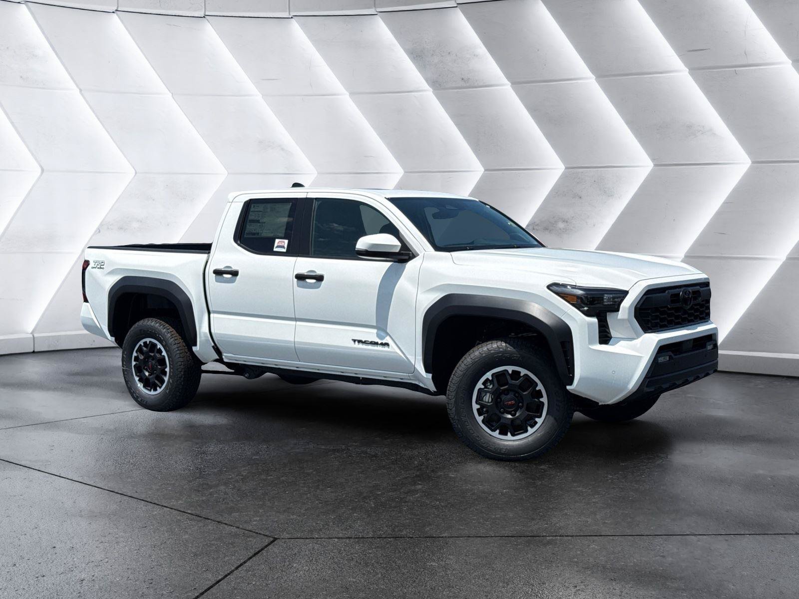 Used 2026 Toyota Tacoma TRD Off-Road w/ TRD Off Road Upgrade Package AWD/4WD image 1