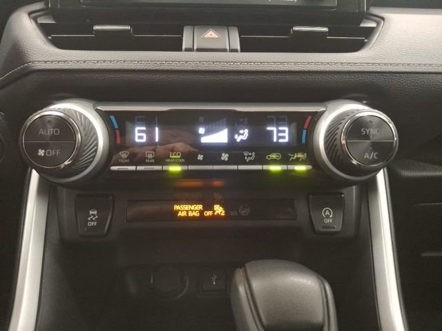 Used 2021 Toyota RAV4 XLE w/ Convenience Package image 29