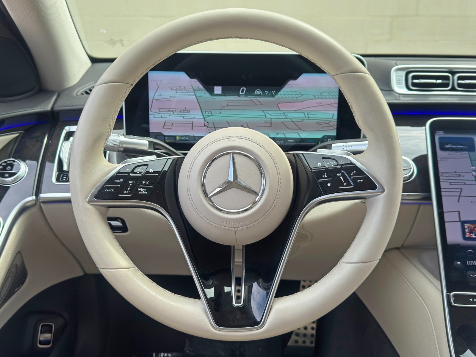 Used 2022 Mercedes-Benz S 580 4MATIC Sedan w/ AMG Line Package image 23